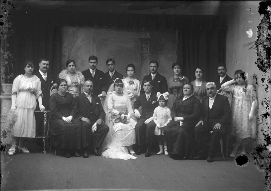 Pela imprensa (32): casamentos a peso de&nbsp;ouro